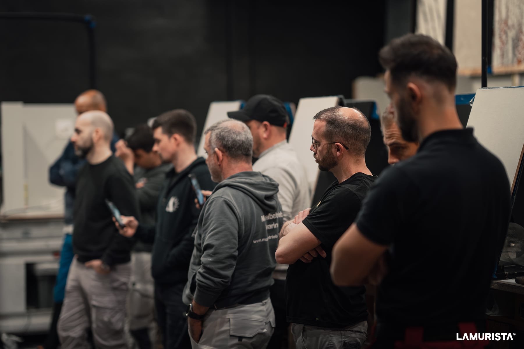 Teilnehmer des HardRock Workshops an den Musterplatten